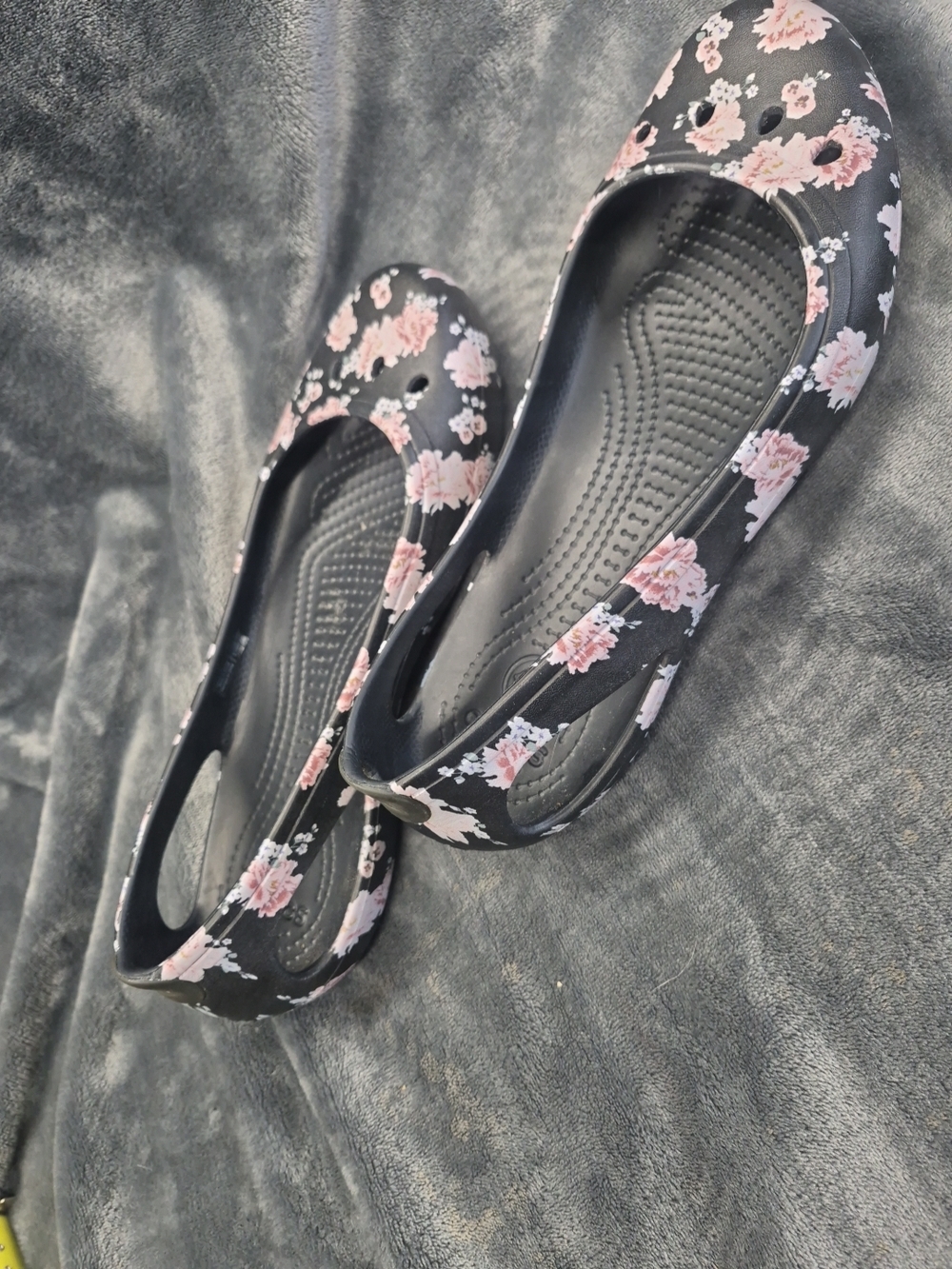 Crocs Kadee Shoes Womens Size 10 Black Floral Print Slip On Laura Ballerina Flat - Picture 9 of 11